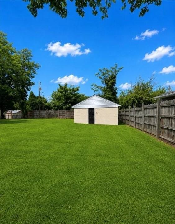 2508 Robert Moore Cir - Photo 2 of 19