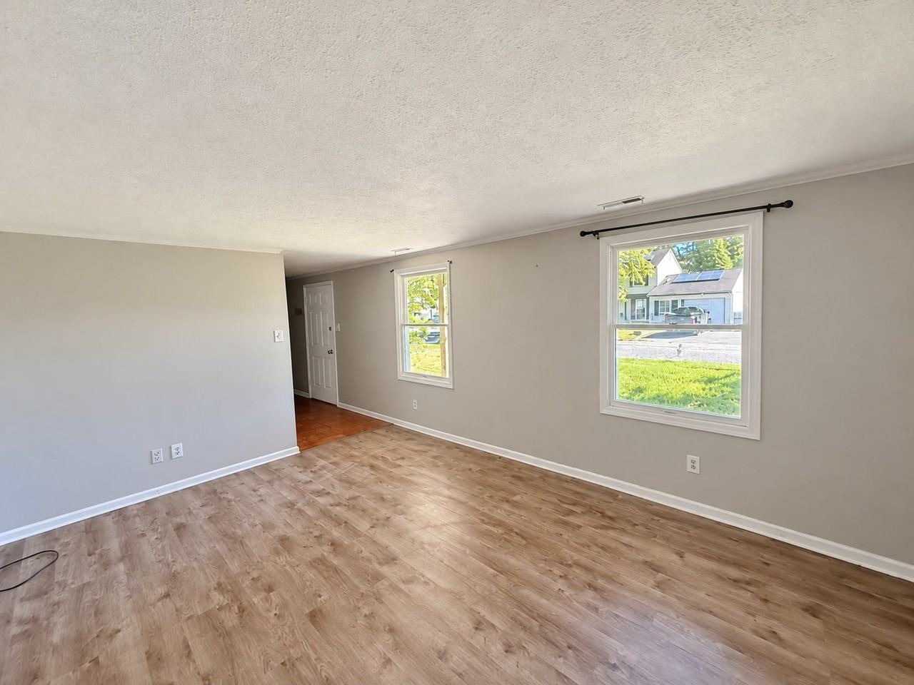101 Polonia Way - Photo 7 of 15