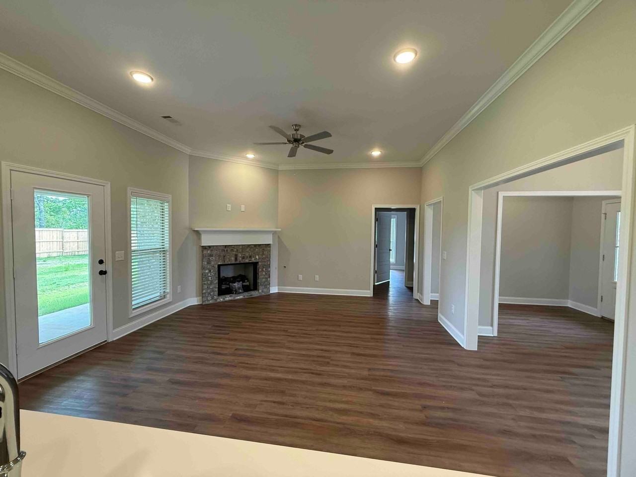 556 Patrick Farms Dr - Photo 6 of 19