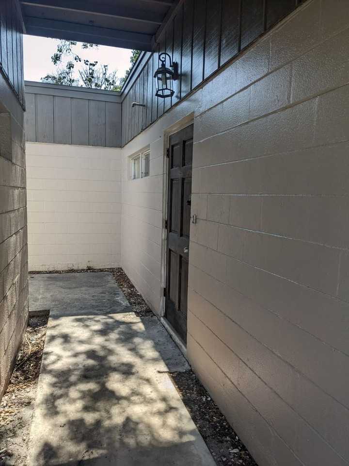 5847 Sun Glo Ave - Photo 2 of 3