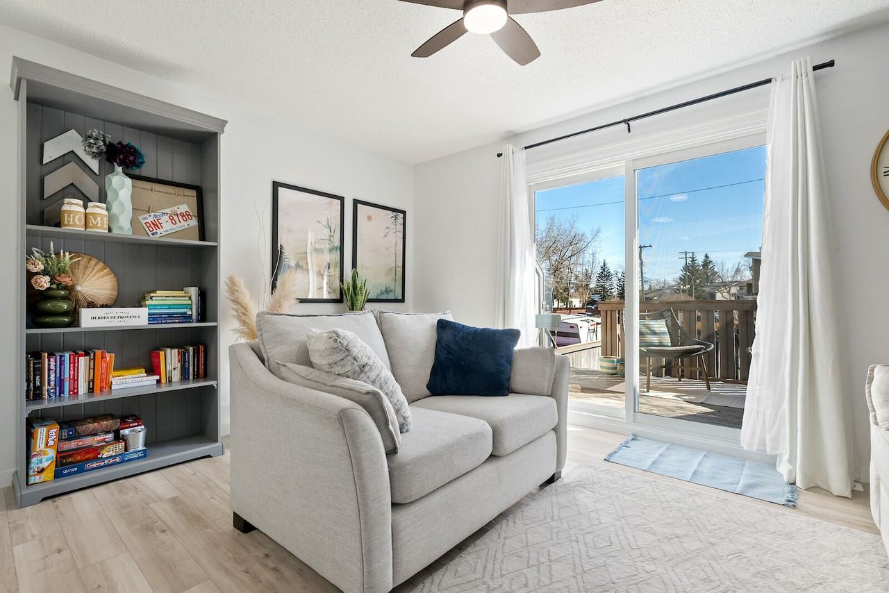 4312 75 St Nw - Photo 2 of 28