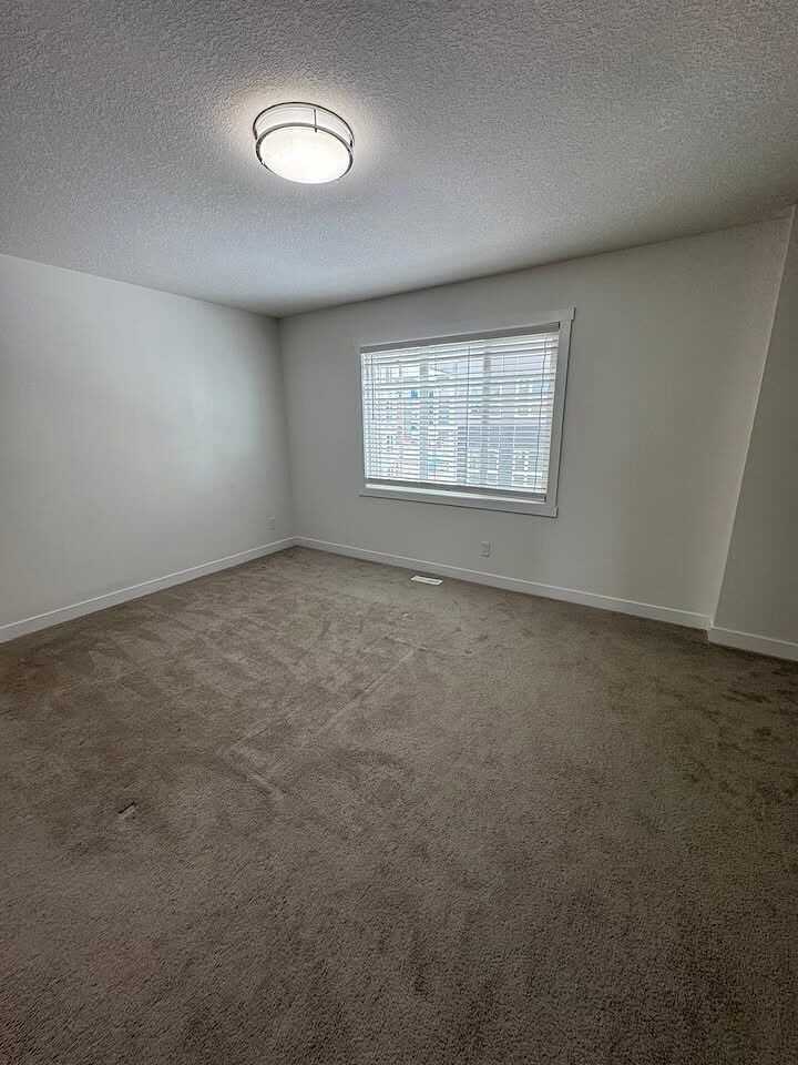 938 Daniels Loop Sw - Photo 3 of 21