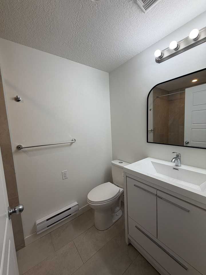9756 - 11730 91 St Nw - Photo 4 of 10