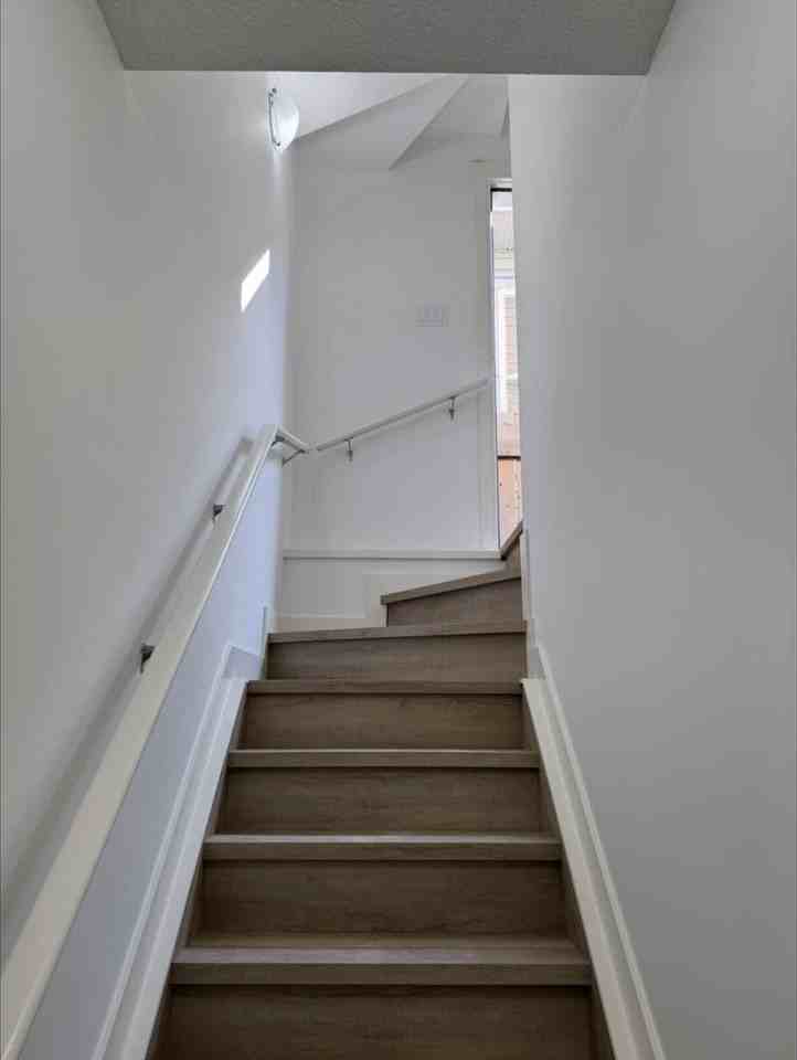 9756 - 11730 91 St Nw - Photo 7 of 10