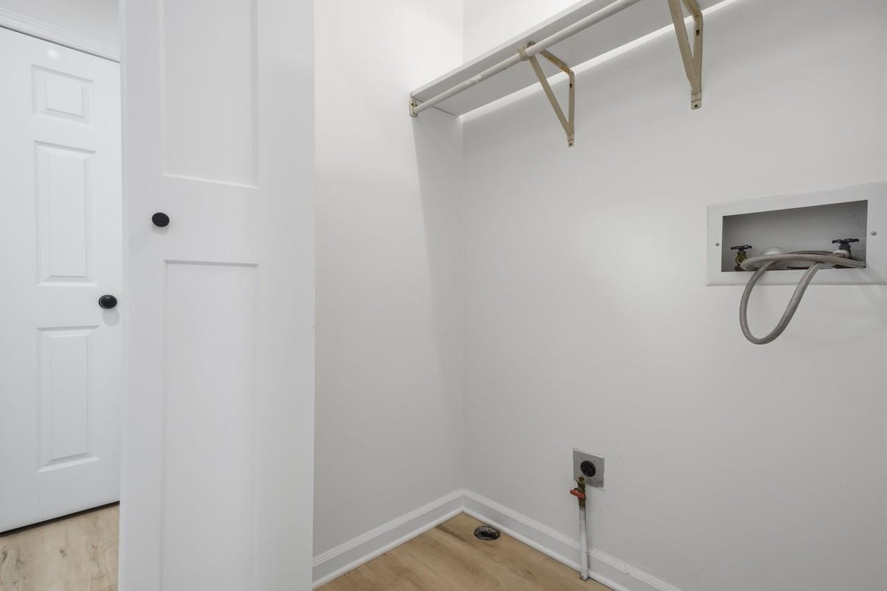 2034 Dunbar Dr #NA - Photo 3 of 16