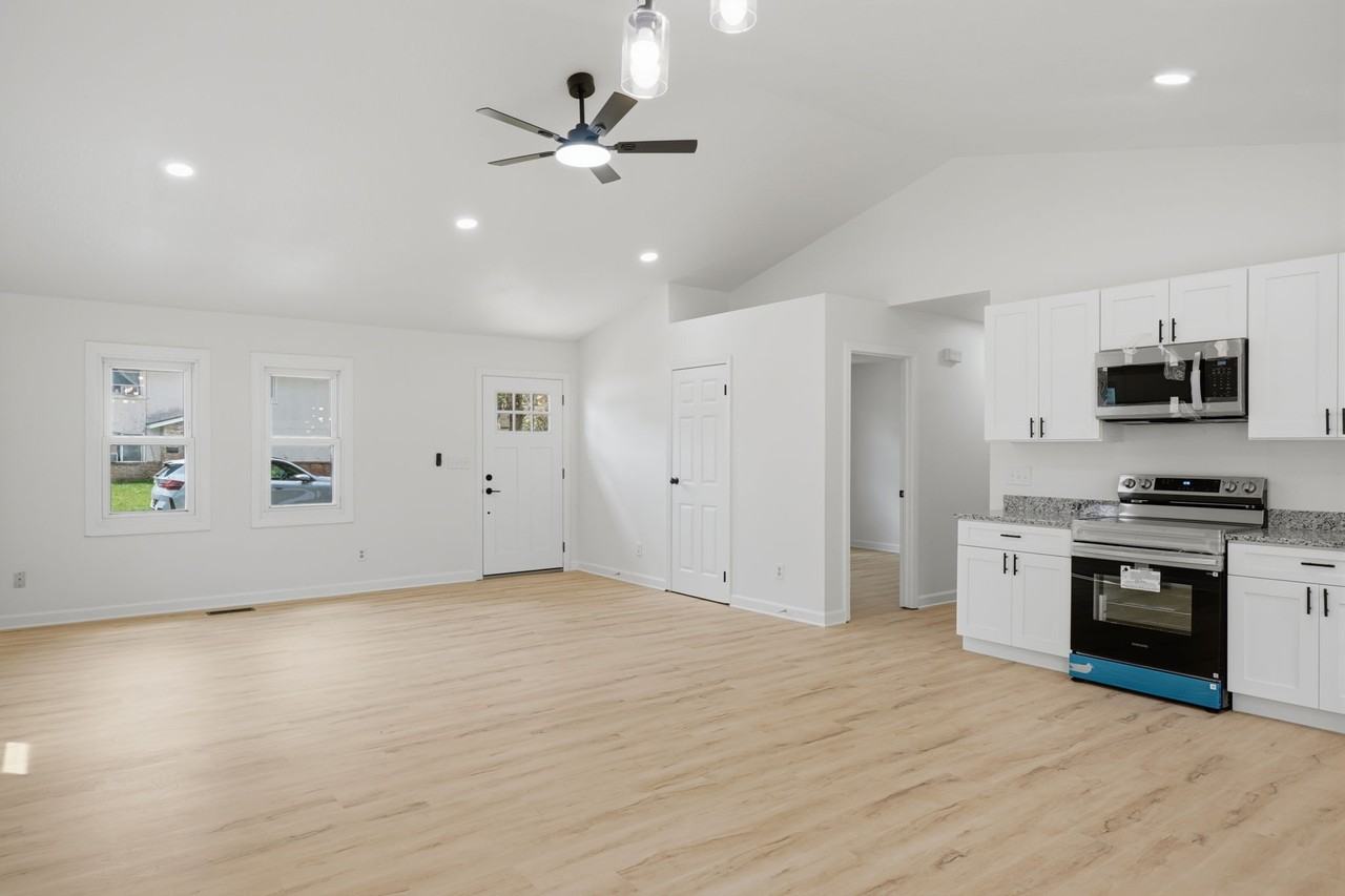 2034 Dunbar Dr #NA - Photo 4 of 16