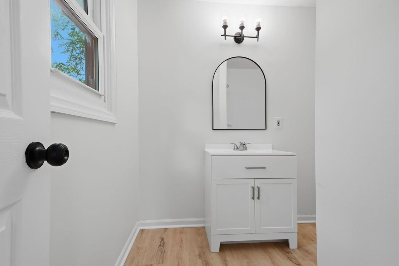 2034 Dunbar Dr #NA - Photo 5 of 16
