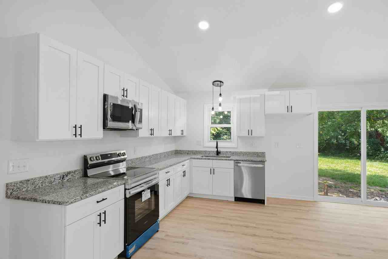 2034 Dunbar Dr #NA - Photo 7 of 16