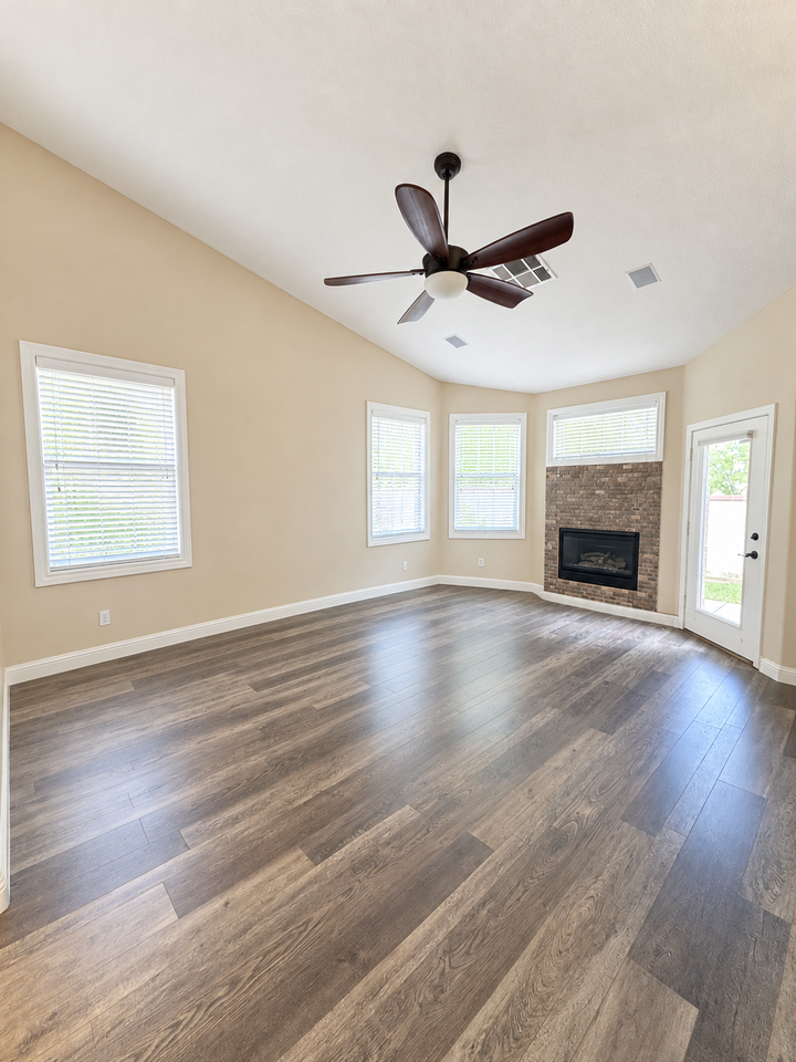 1904 Park Shadows Ln #NA - Photo 7 of 17