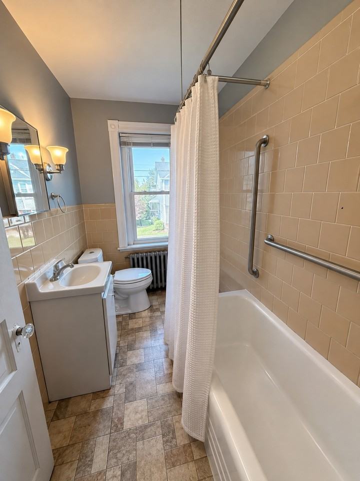 222 E Washington Ave #NA - Photo 6 of 19