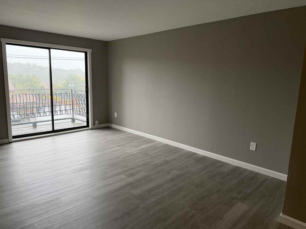 130 Mammoth Rd #25 - Photo 2 of 13