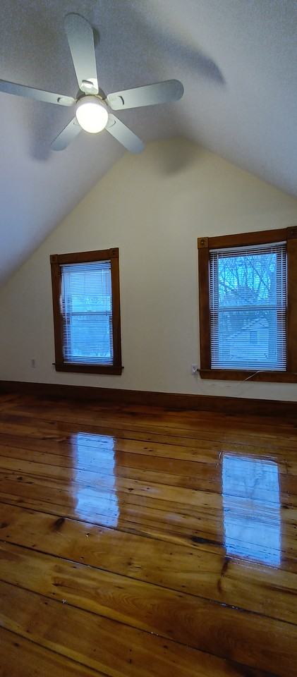 376 Grove St #NA - Photo 2 of 7