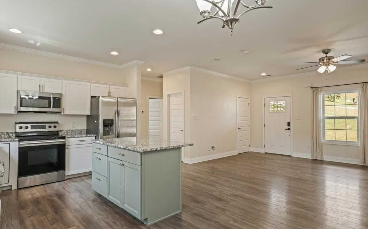 2000 Country Brook Ln #NA - Photo 4 of 28