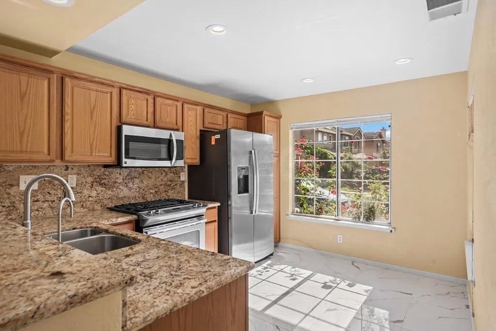 38802 Litchfield Cir #NA - Photo 2 of 8