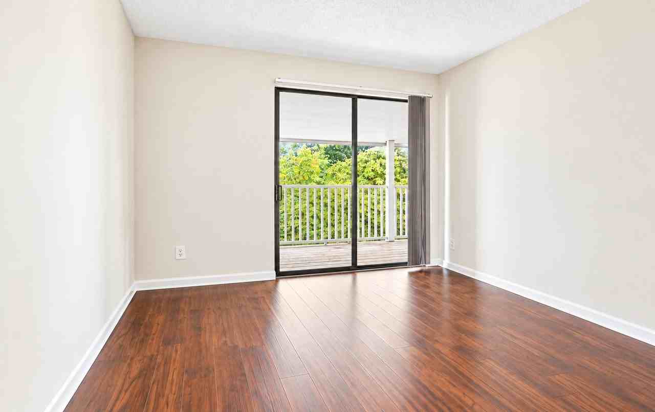 921 S Walden St #206 - Photo 4 of 6
