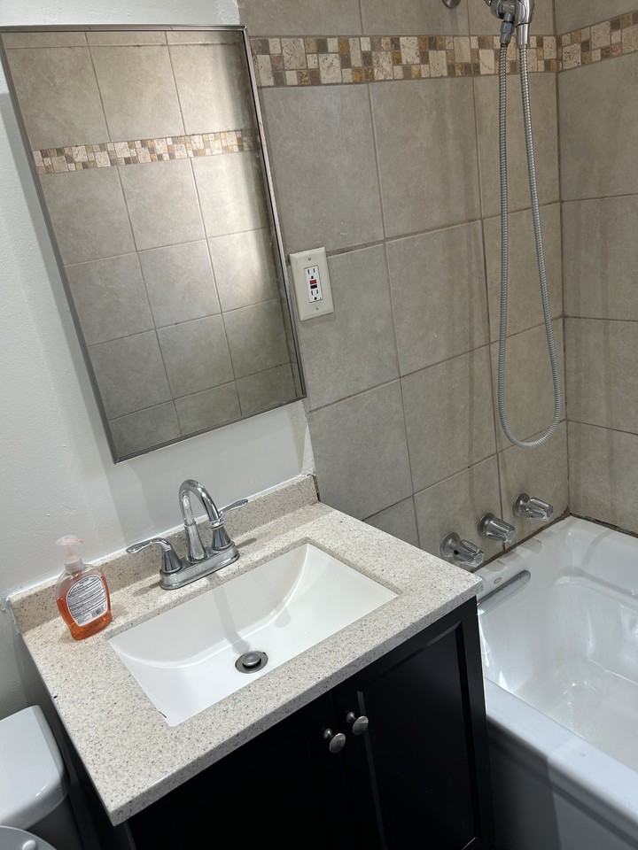 638 W 4th St #638 - Photo 3 of 8