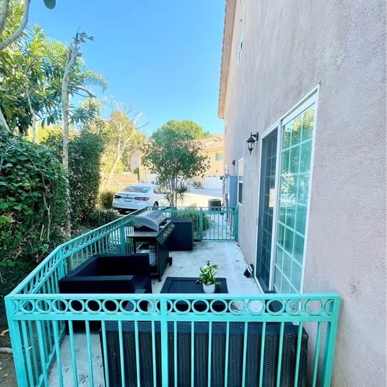 9360 Sunland Park Dr #1 - Photo 4 of 21