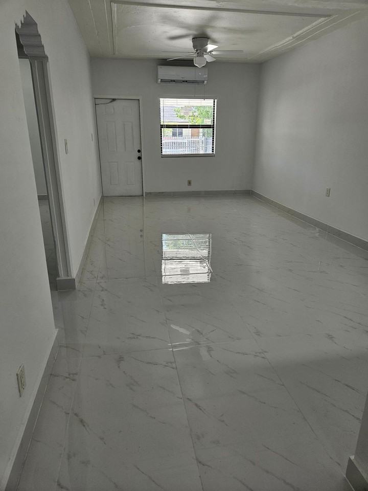 2485 Nw 61st St #NA - Photo 3 of 7