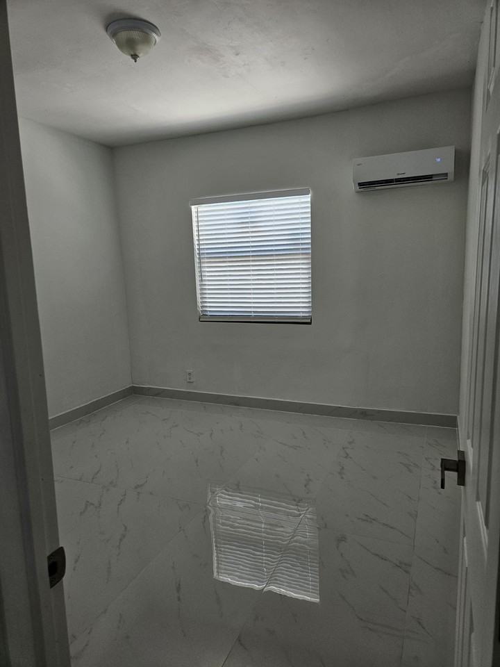 2485 Nw 61st St #NA - Photo 6 of 7