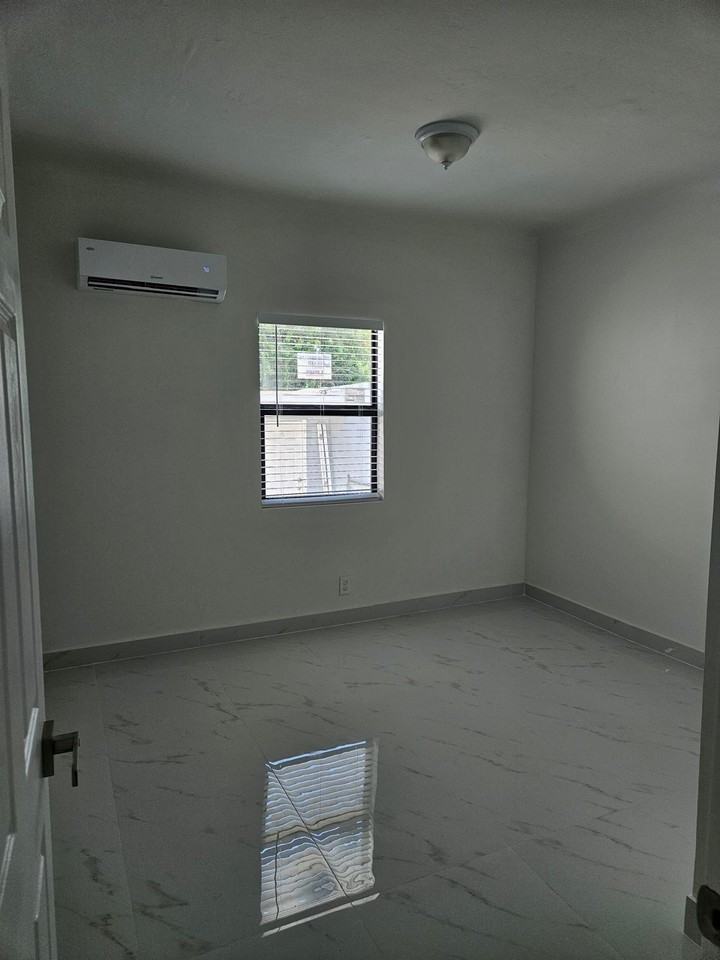 2485 Nw 61st St #NA - Photo 7 of 7