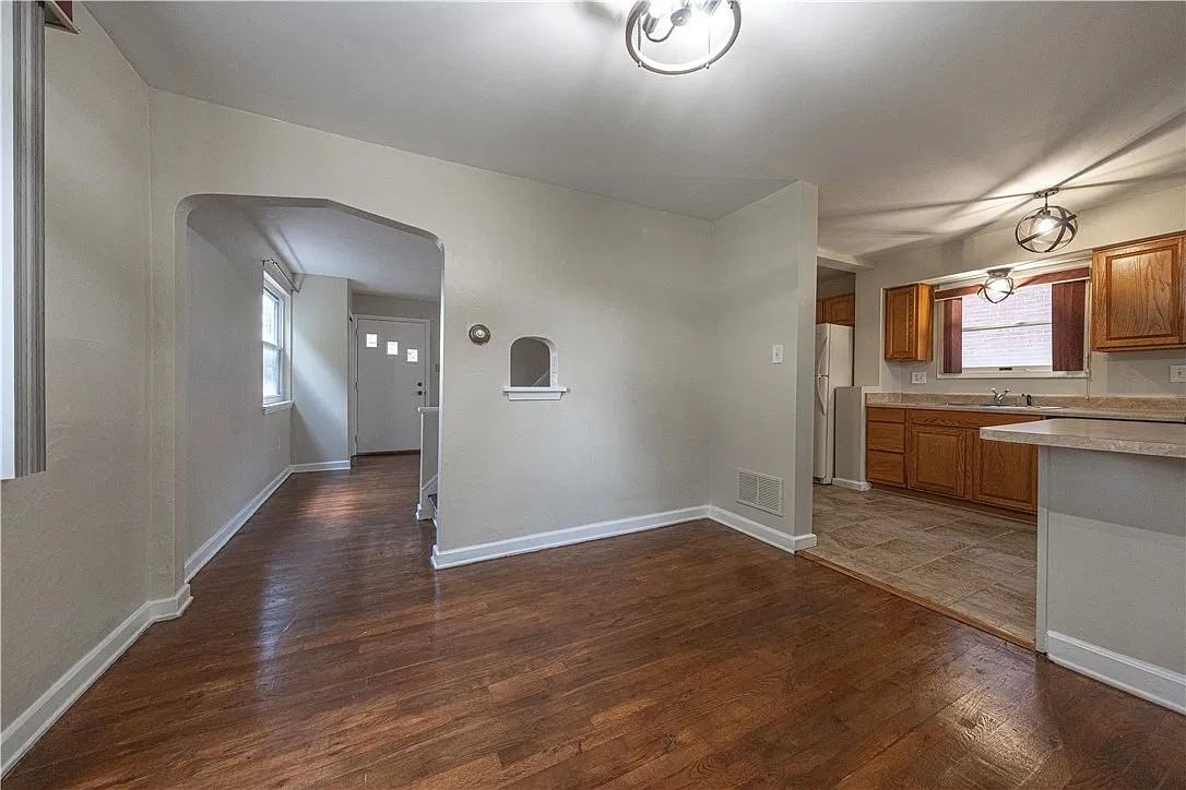36 Hempstead Ave #NA - Photo 4 of 11