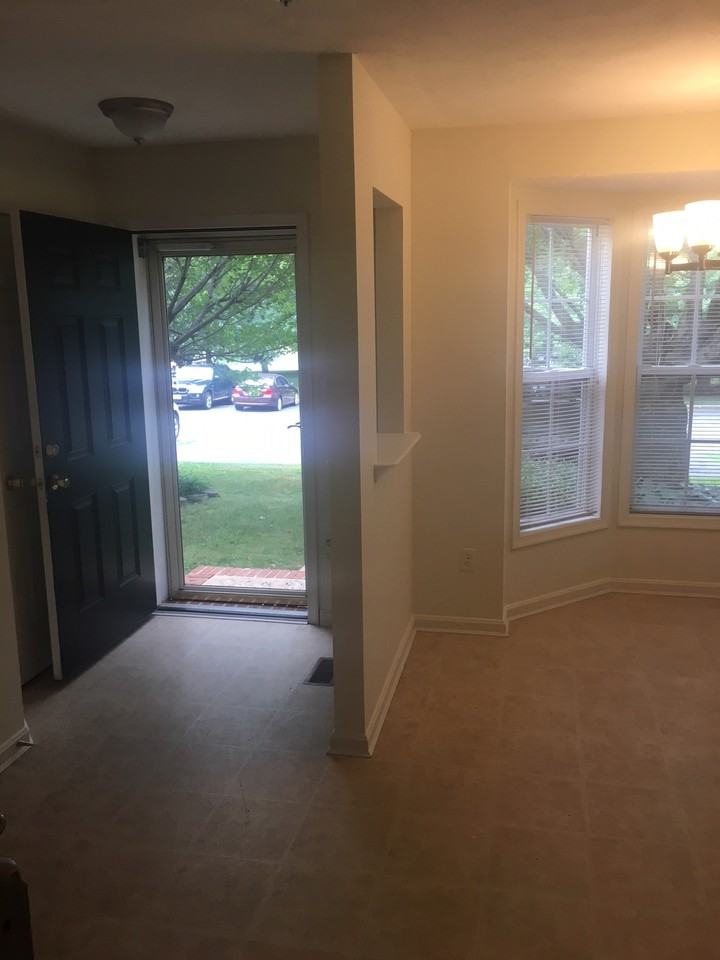 1214 Athens Ct #1214 - Photo 2 of 14