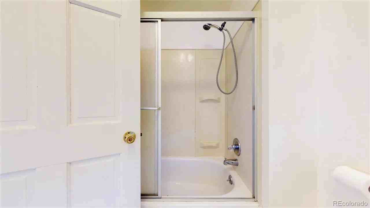 1402 9th Ave #NA - Photo 4 of 24