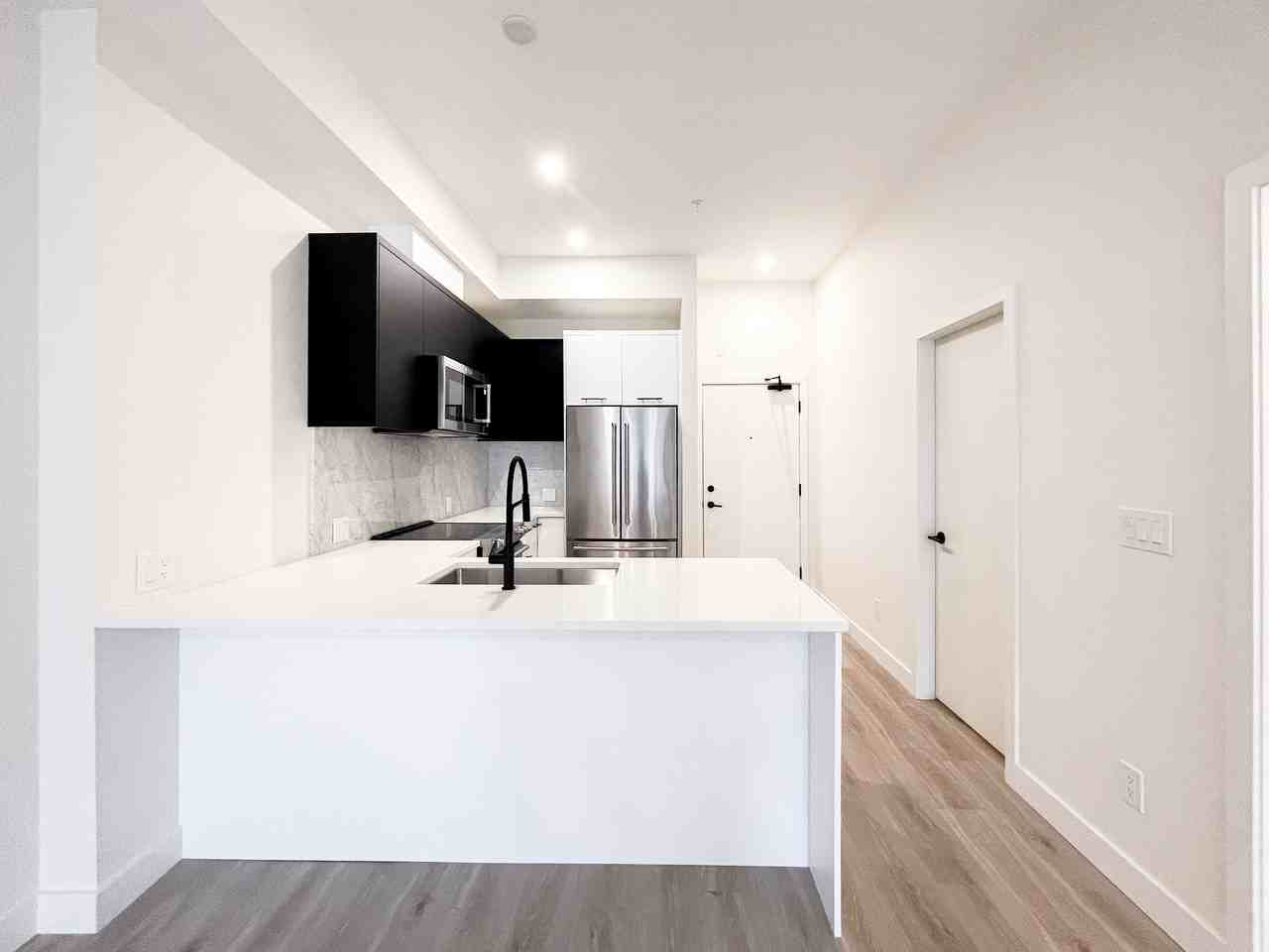 2620 152 Street #406 - Photo 4 of 14
