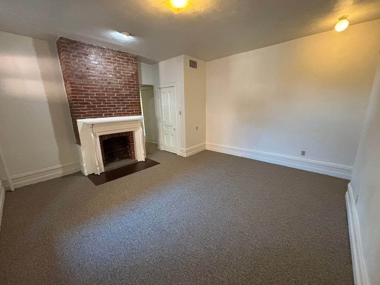 333 Morewood Avenue - Photo 4 of 38