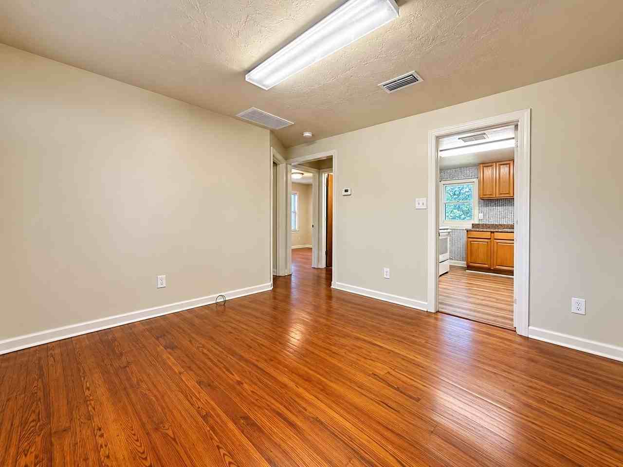 620 Nw 40th Ave - Photo 5 of 15