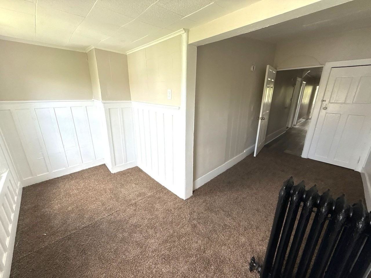230 N 3rd St - Photo 5 of 8
