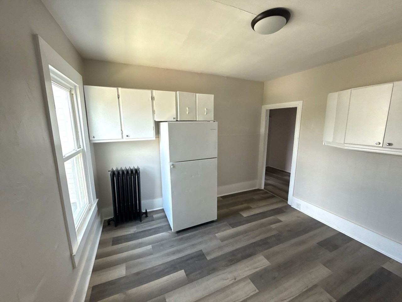 230 N 3rd St - Photo 6 of 8