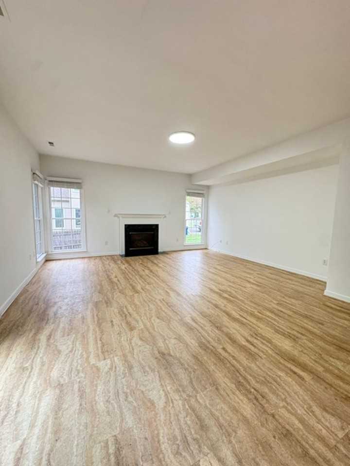 9504 Hungary Woods Dr - Photo 3 of 9