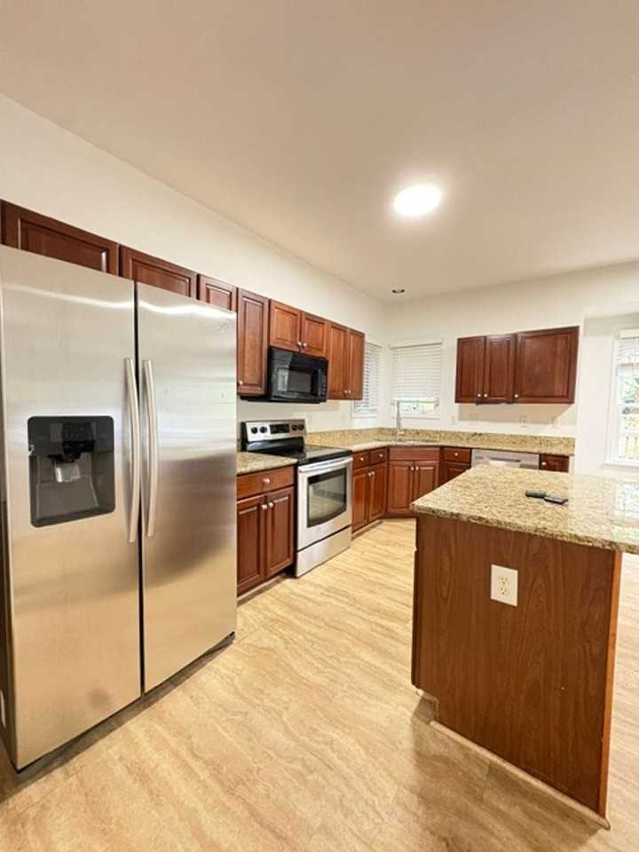 9504 Hungary Woods Dr - Photo 4 of 9