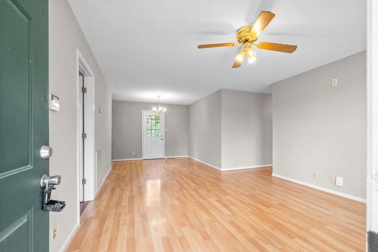 1132 Peachers Mill Rd - Photo 4 of 26