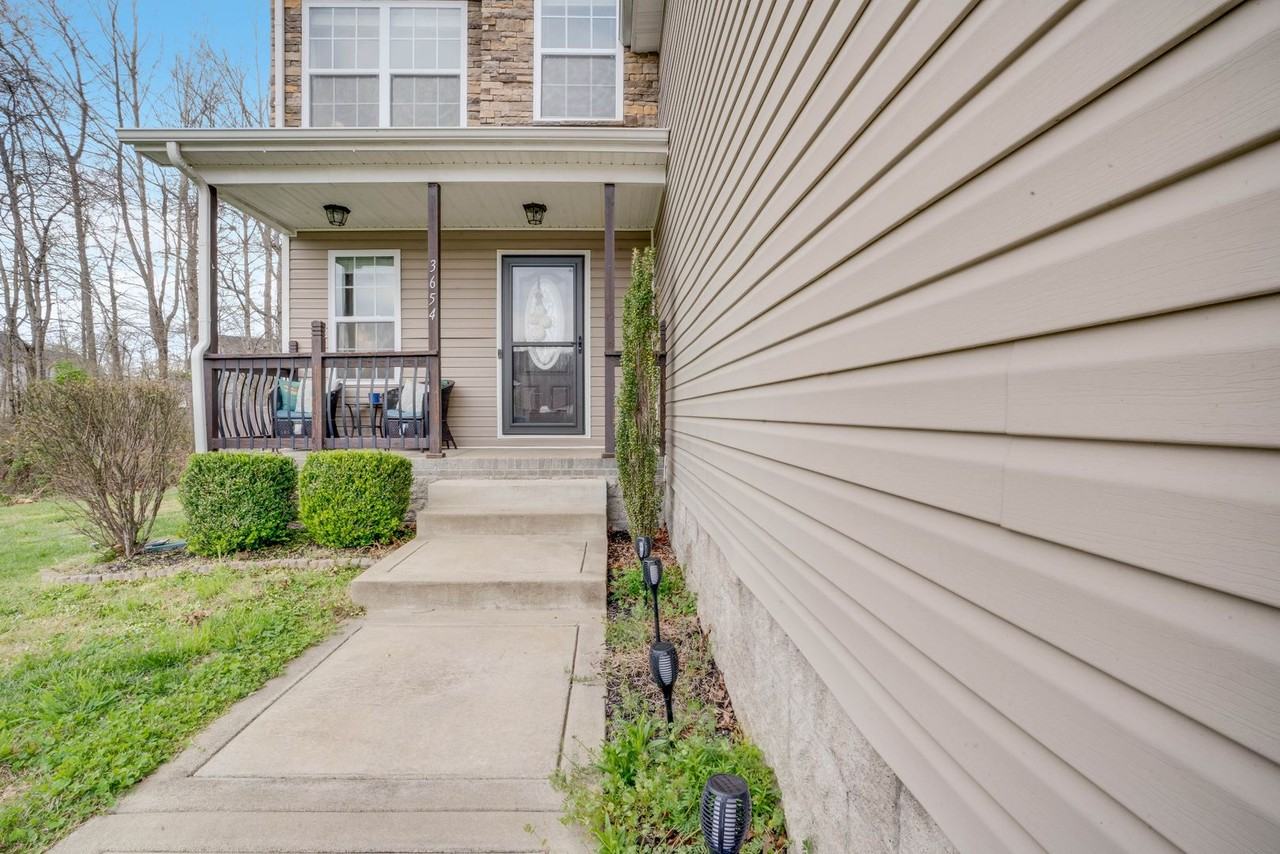 3654 Fox Tail Dr - Photo 2 of 26
