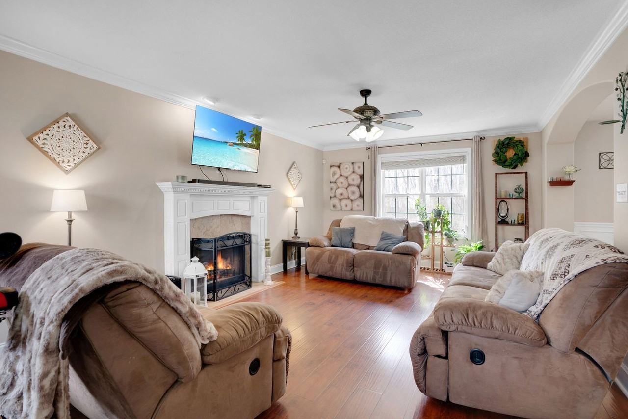 3654 Fox Tail Dr - Photo 5 of 26
