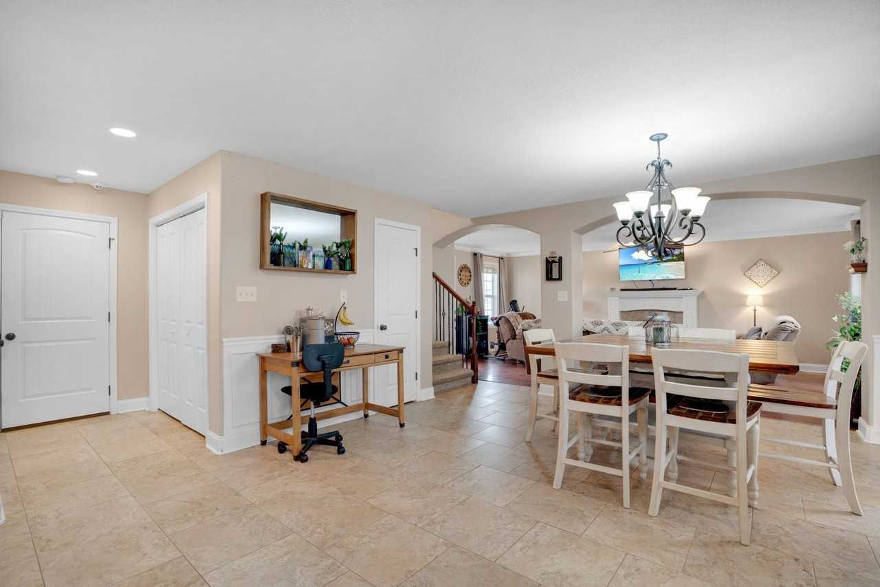 3654 Fox Tail Dr - Photo 6 of 26