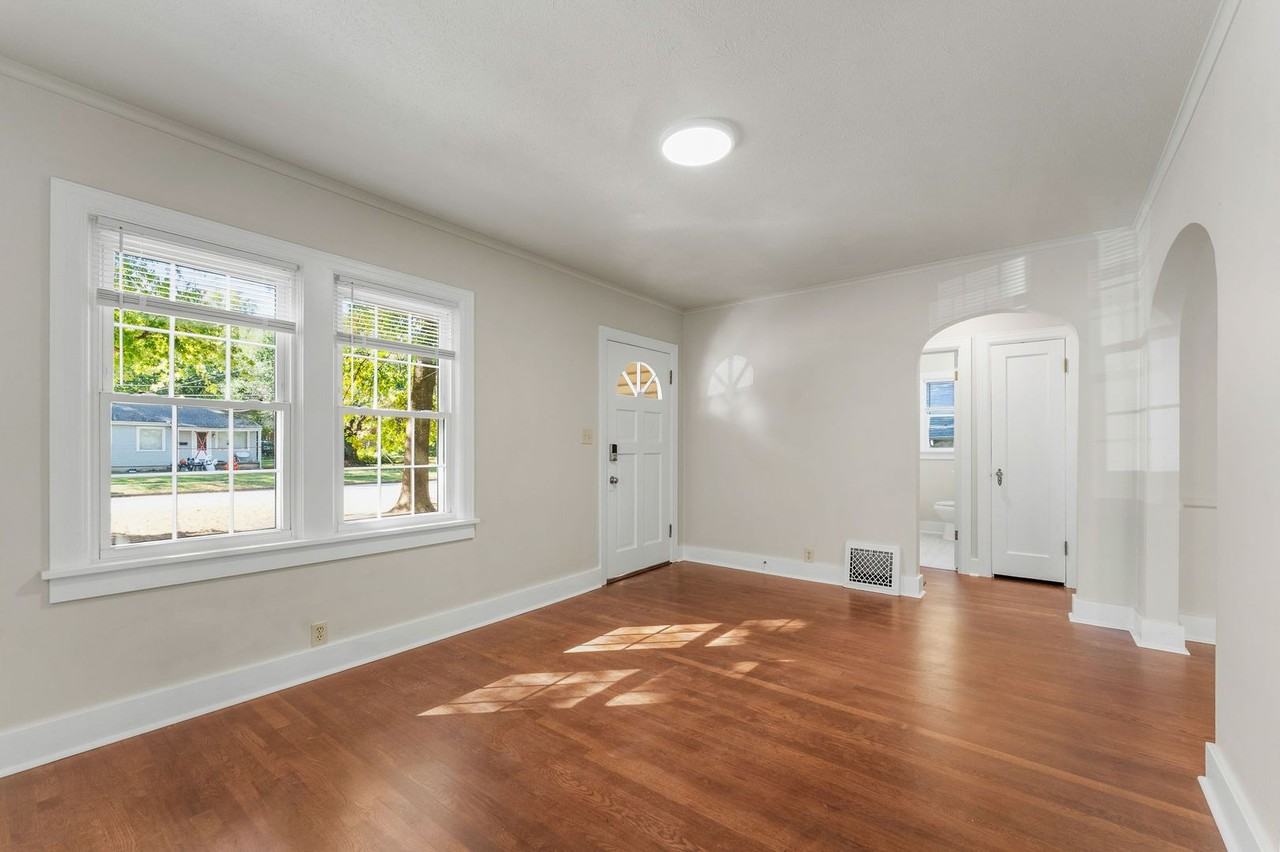 307 W Portland St - Photo 5 of 21