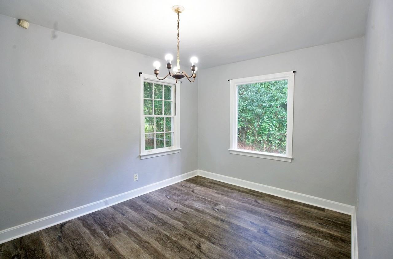 1620 Marguerite Ave - Photo 7 of 14