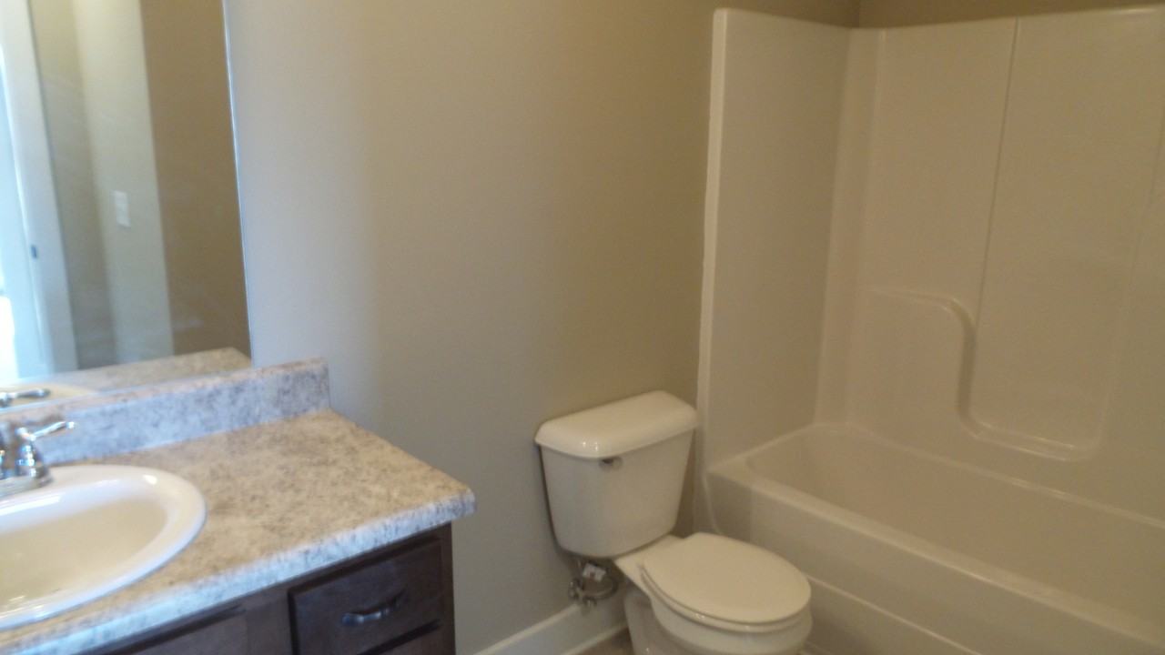 18444 Thoroughbred Dr - Photo 7 of 15