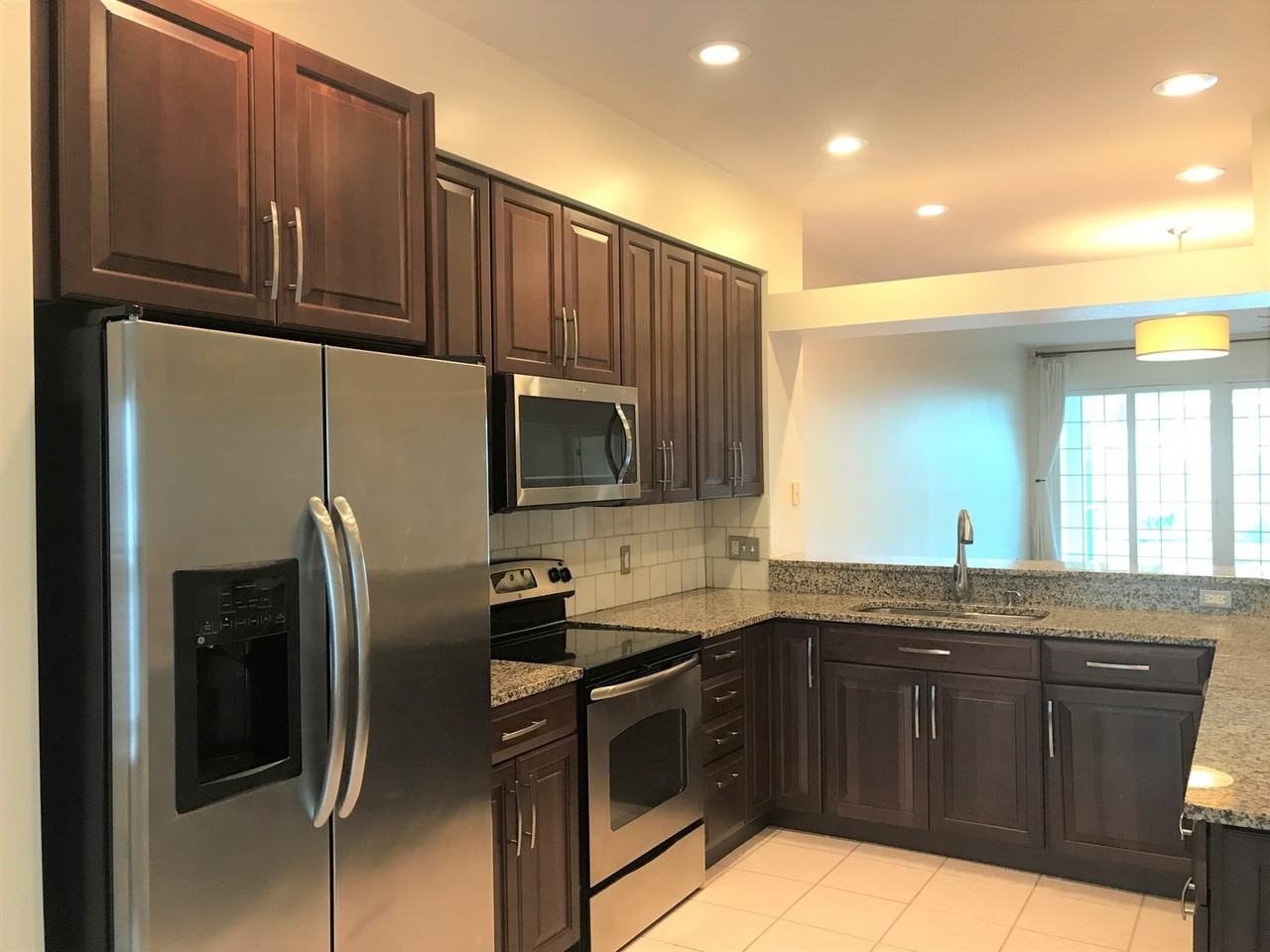 10409 Mulligan Ct - Photo 6 of 32