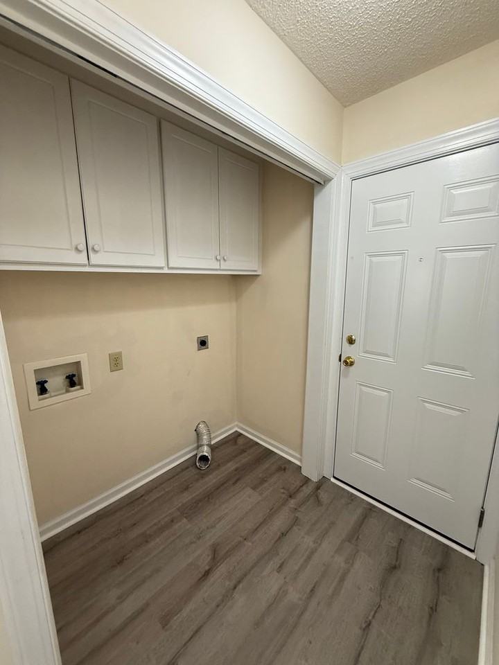 3410A Pear Tree Ct Nw - Photo 3 of 9