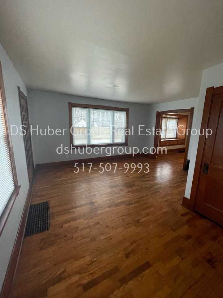 805 Comfort St - Photo 4 of 19