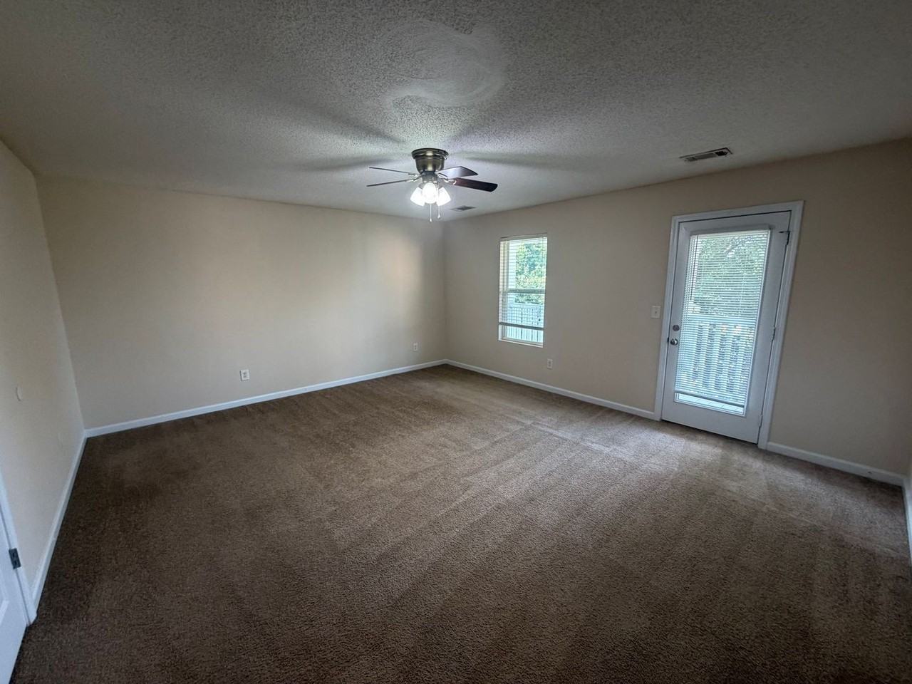 261 Fern Ridge Ct - Photo 6 of 17