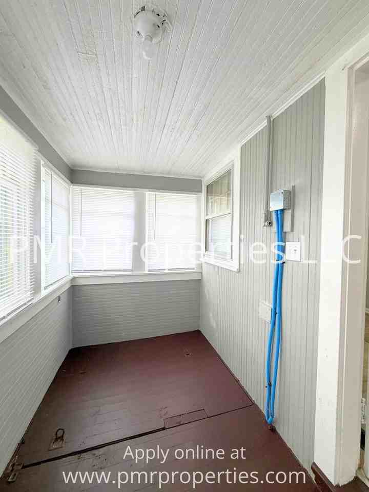 2210 Edmond St - Photo 7 of 8