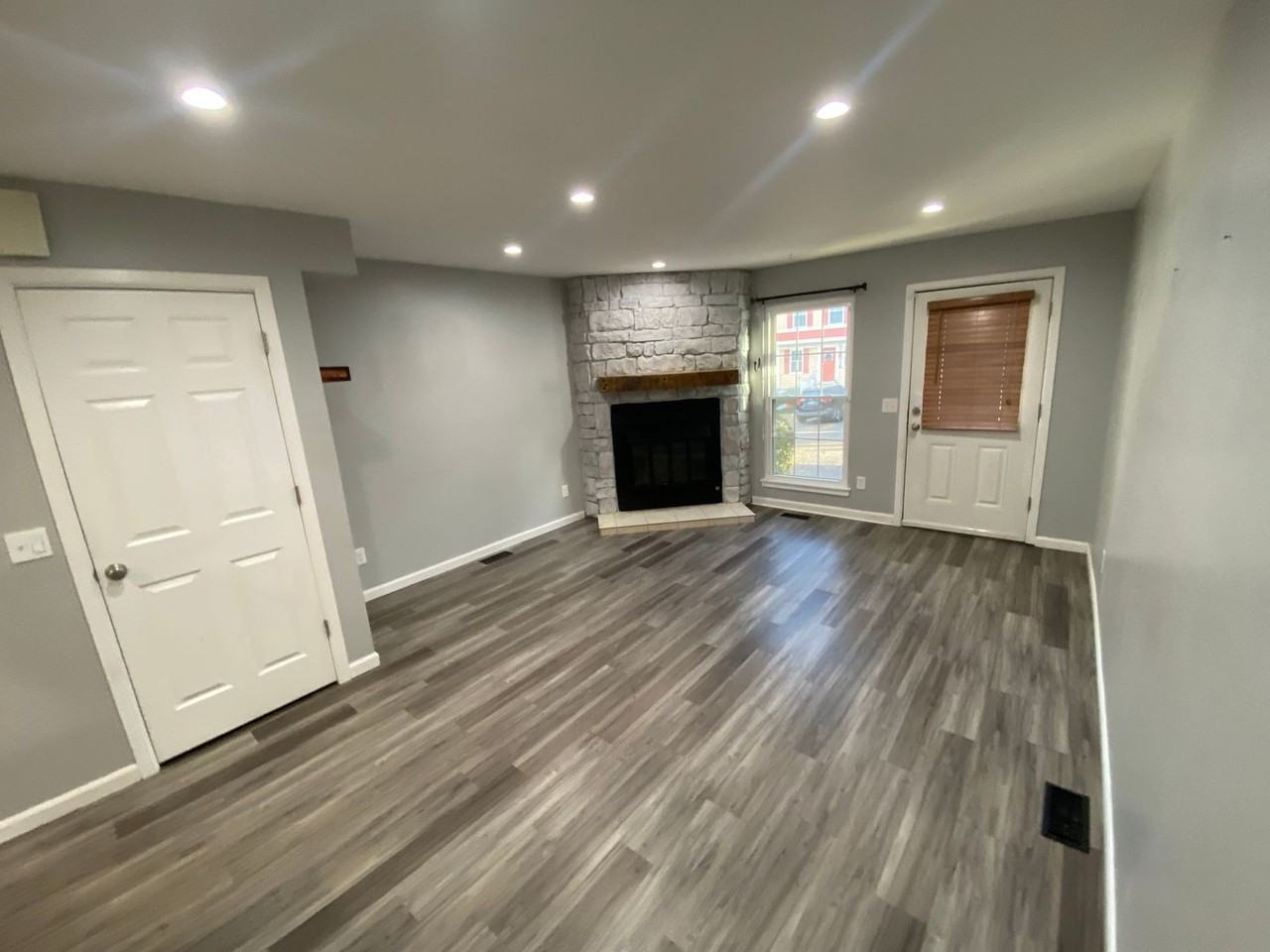 6732 S Holland Way - Photo 3 of 15