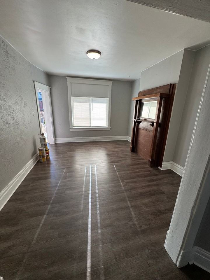 7305 Schley Ave - Photo 4 of 20