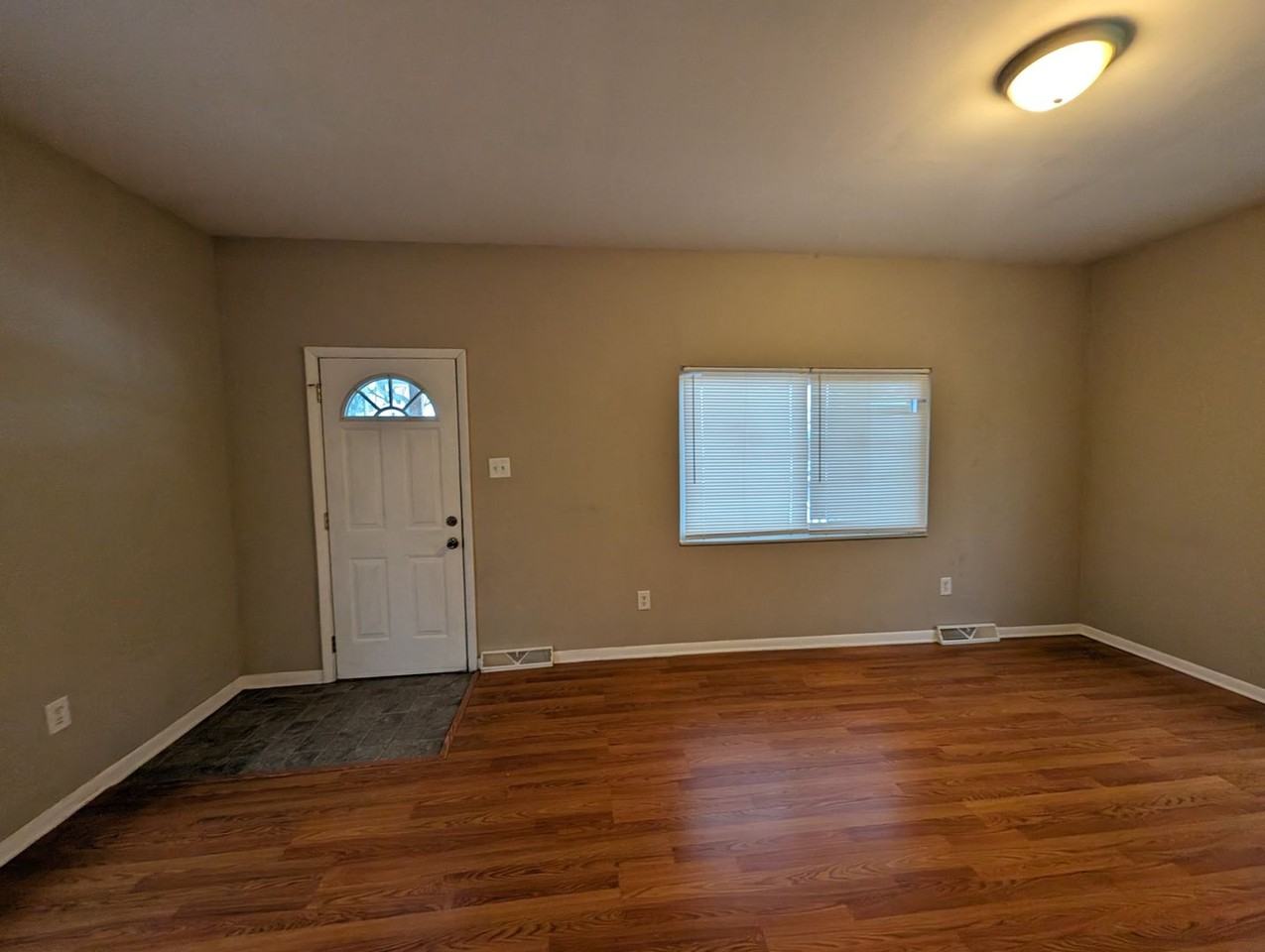 605 S Middleboro Ave - Photo 2 of 16
