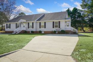 3101 Buckingham Rd Nw - Photo 1 of 1